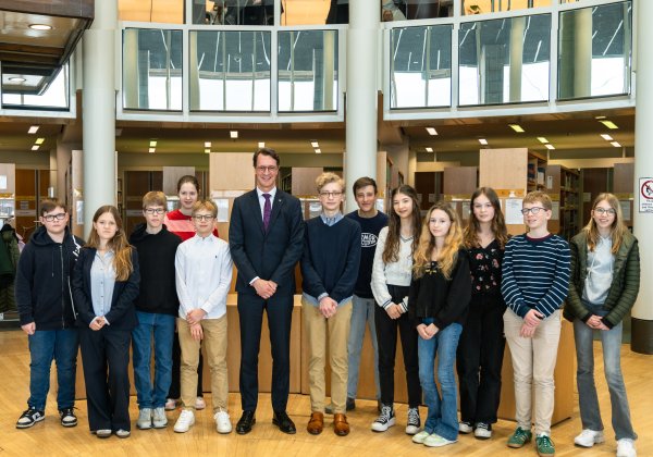 Girls‘ & Boys‘ Day: Schülerinnen und Schüler zu Gast bei Ministerpräsident Wüst